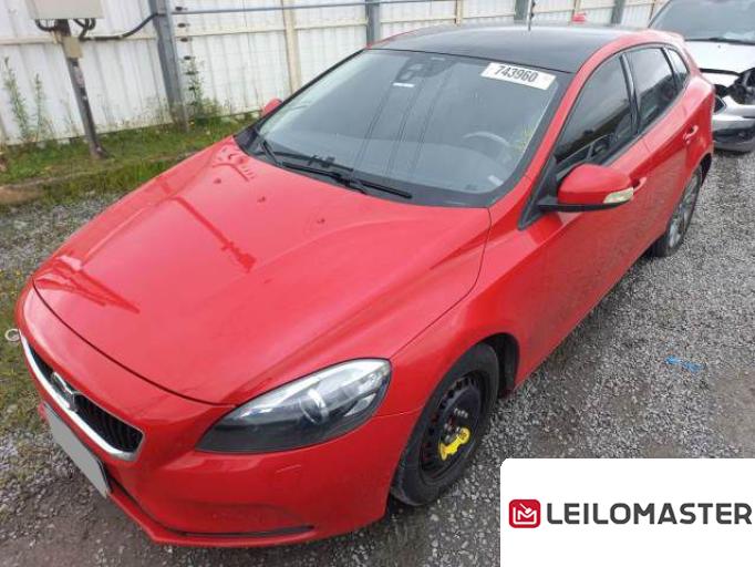 VOLVO V40 13/13 