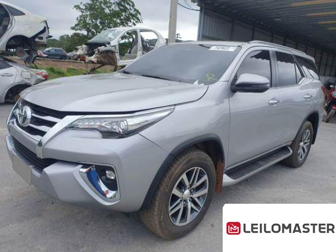 TOYOTA HILUX SW4 21/21