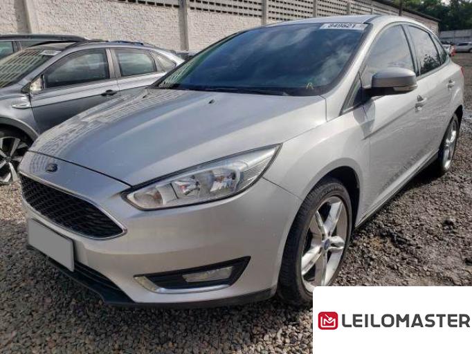 FORD FOCUS FASTBACK 15/16